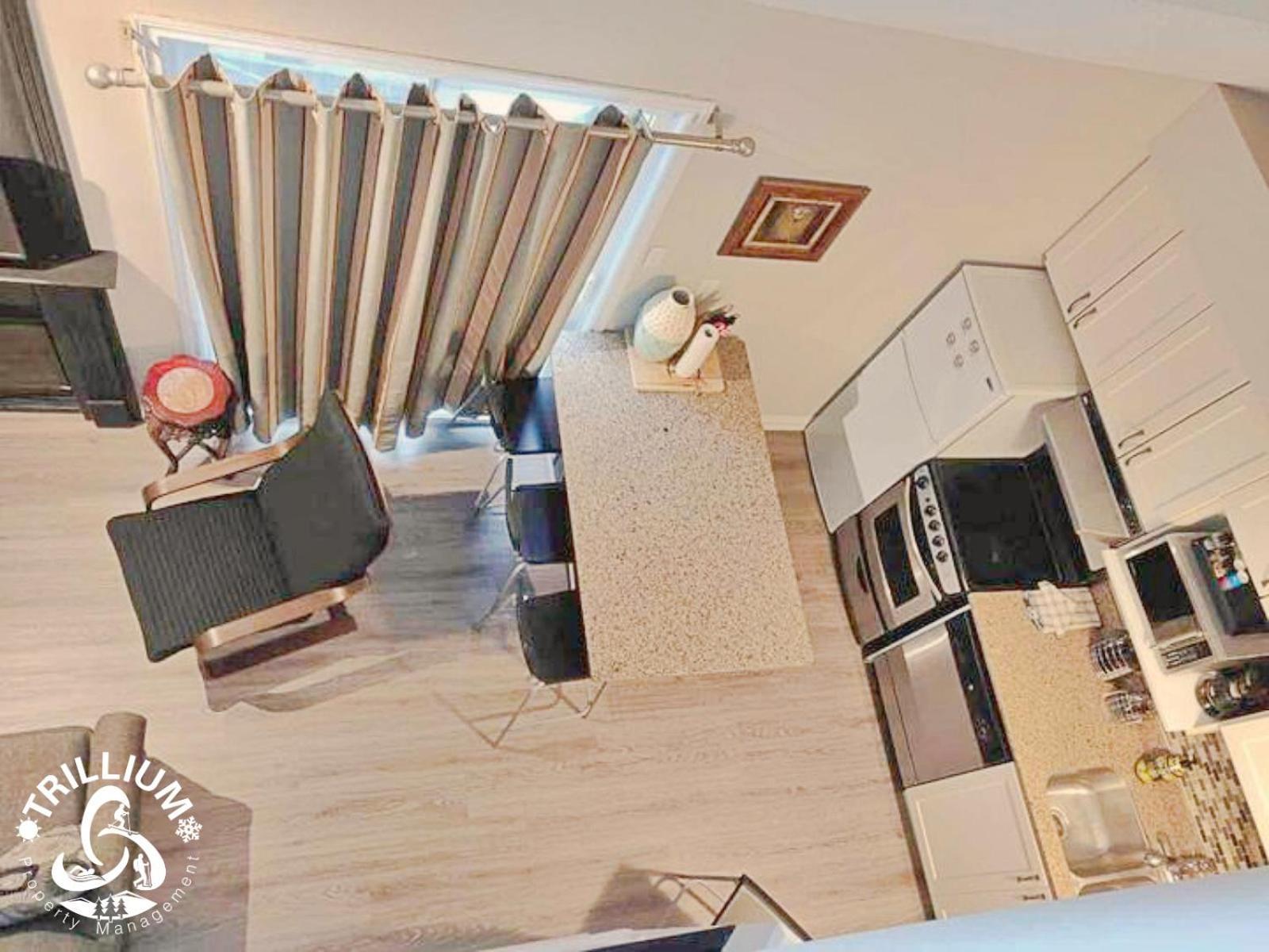 Blue Mountain, Collingwood - Loft Condo, Sleeps 4 Blue Mountains Exteriör bild