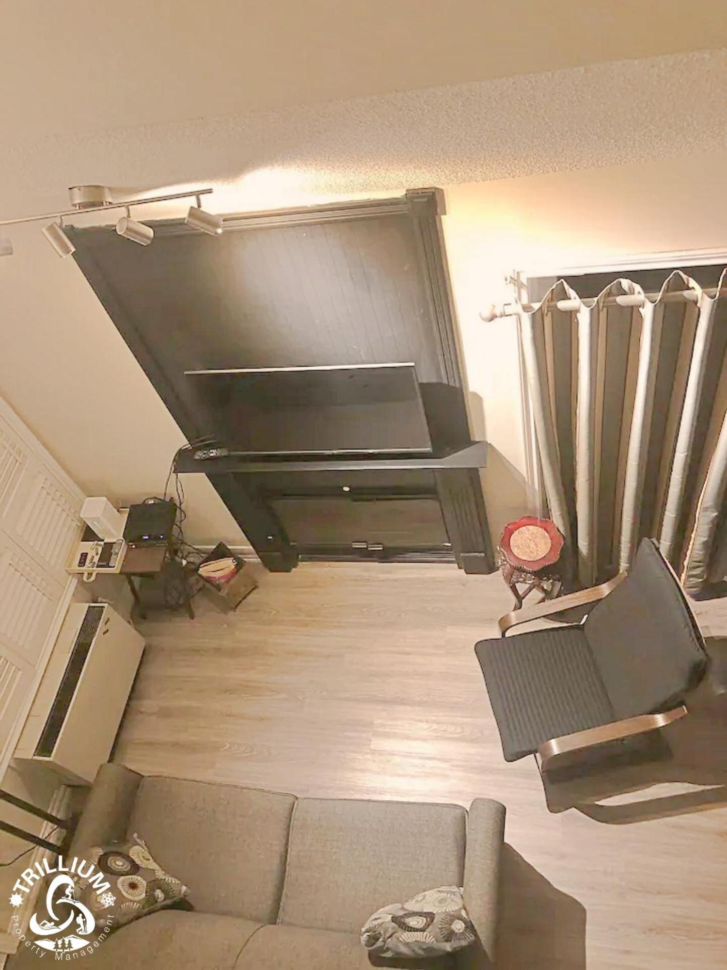 Blue Mountain, Collingwood - Loft Condo, Sleeps 4 Blue Mountains Exteriör bild